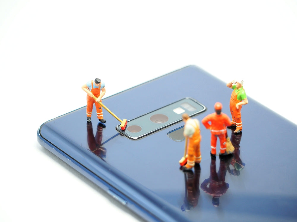 Keep Phone Camera Clean | NEOFIER
